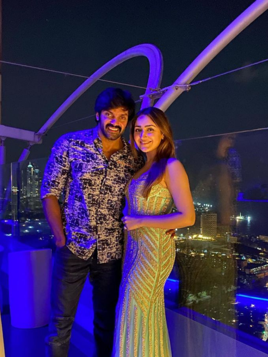 Adorable pics of Sayyeshaa and Arya | Zoom TV