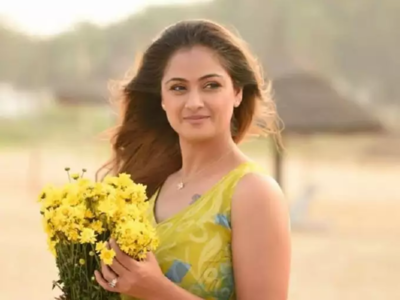 Simran shares her experience on working in 'Andhagan'