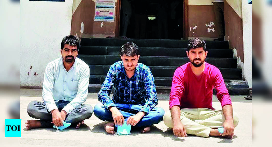 Mahuva Three Held For Mahuva Bizmans Murder Rajkot News Times Of India 8503