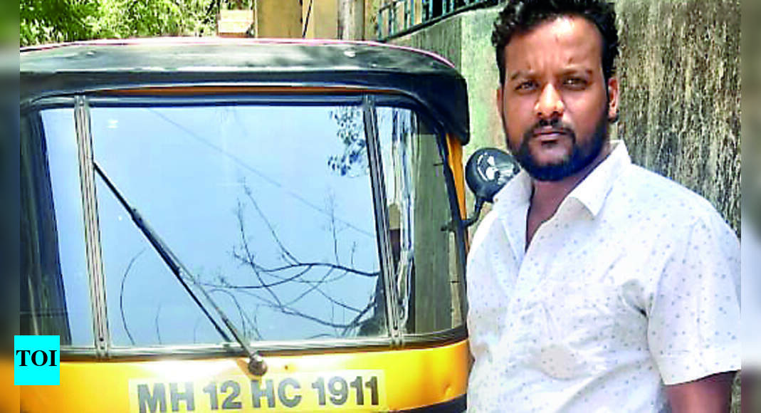 Shaikh: Auto Driver Returns Bag With Jewellery Worth 2l | Pune News ...