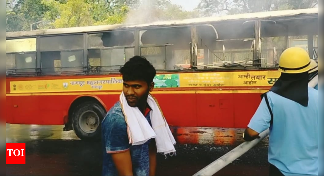Narrow escape for 25 passengers after bus catches fire in Nagpur ...