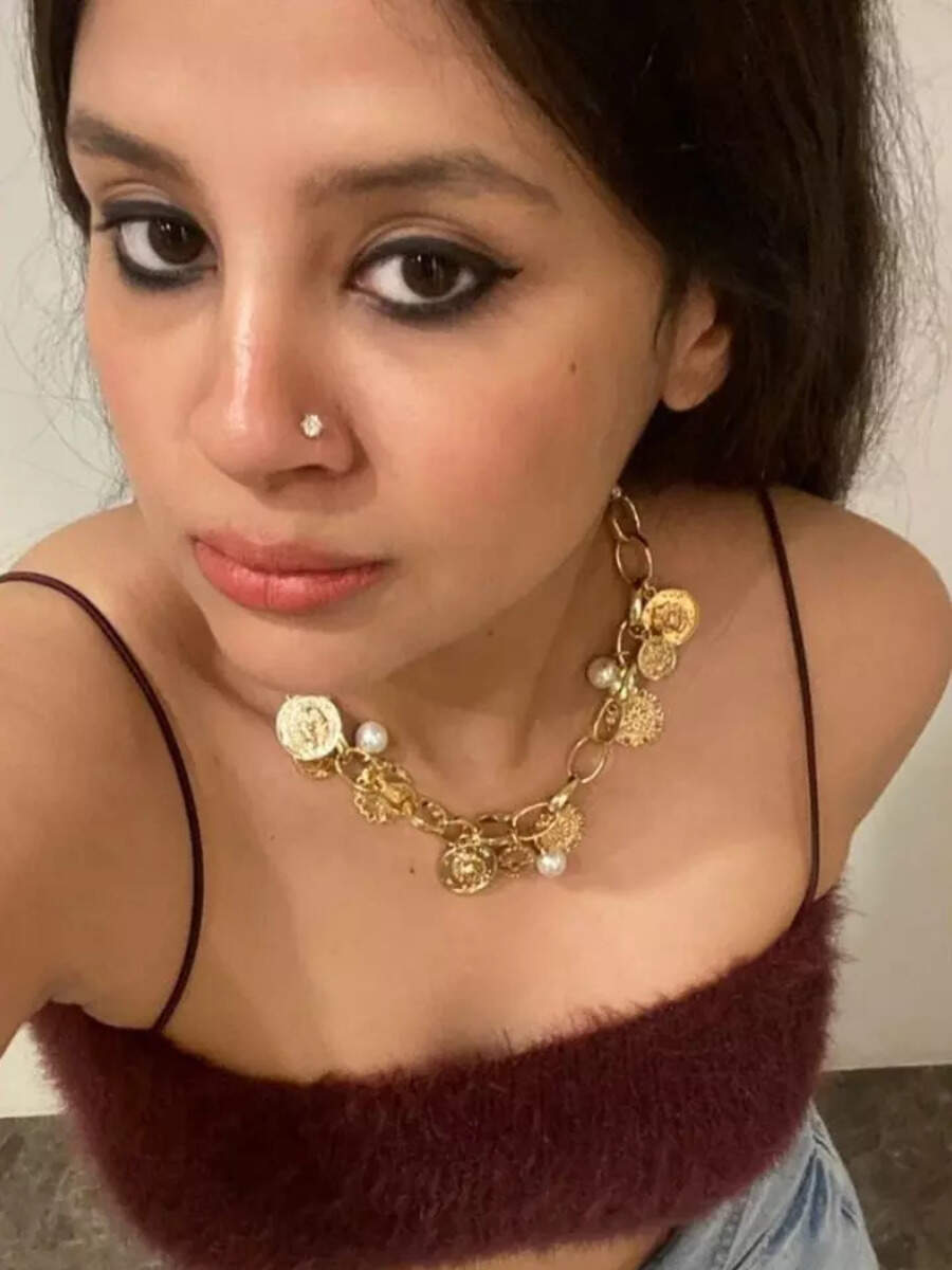 Sakshi Dhoni's beauty secret is out and it takes only 2 ingredients! |  Times of India