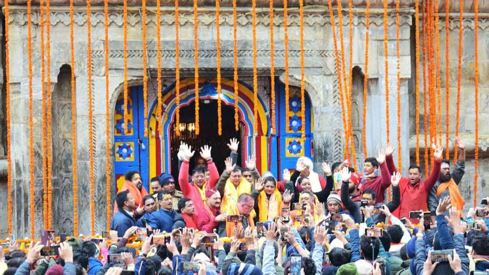 Kedarnath Temple opens for devotees