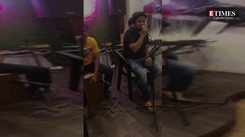 Gourab Sarkar sings popular retro Bengali songs