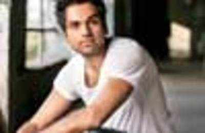 Abhay Deol plans to elope...