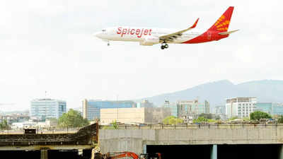SpiceJet flight flew into squall while 3 others deviated left & right