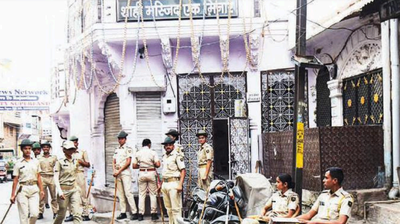 Jodhpur cops to probe 'outsider' angle in violence; four hour curfew relaxation from 8am on Saturday