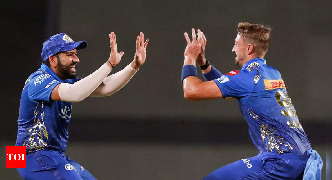 IPL 2022: Rohit Sharma lauds Daniel Sams for holding nerve in Mumbai Indians’ win over Gujarat Titans | Cricket News – Times of India