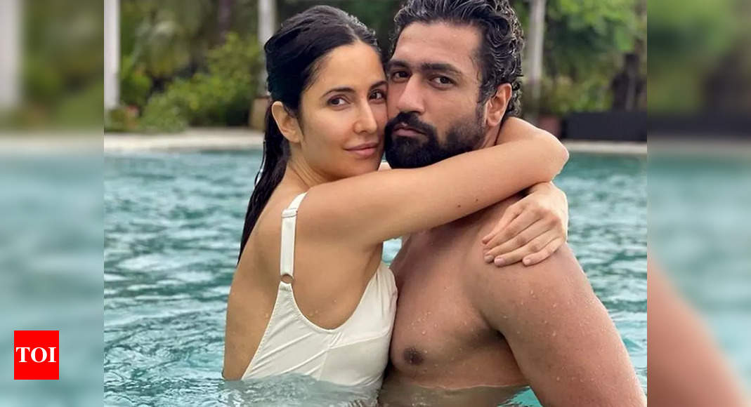 1069px x 580px - Katrina Kaif plays the possessive wife in steamy new pool pic with Vicky  Kaushal | Hindi Movie News - Times of India