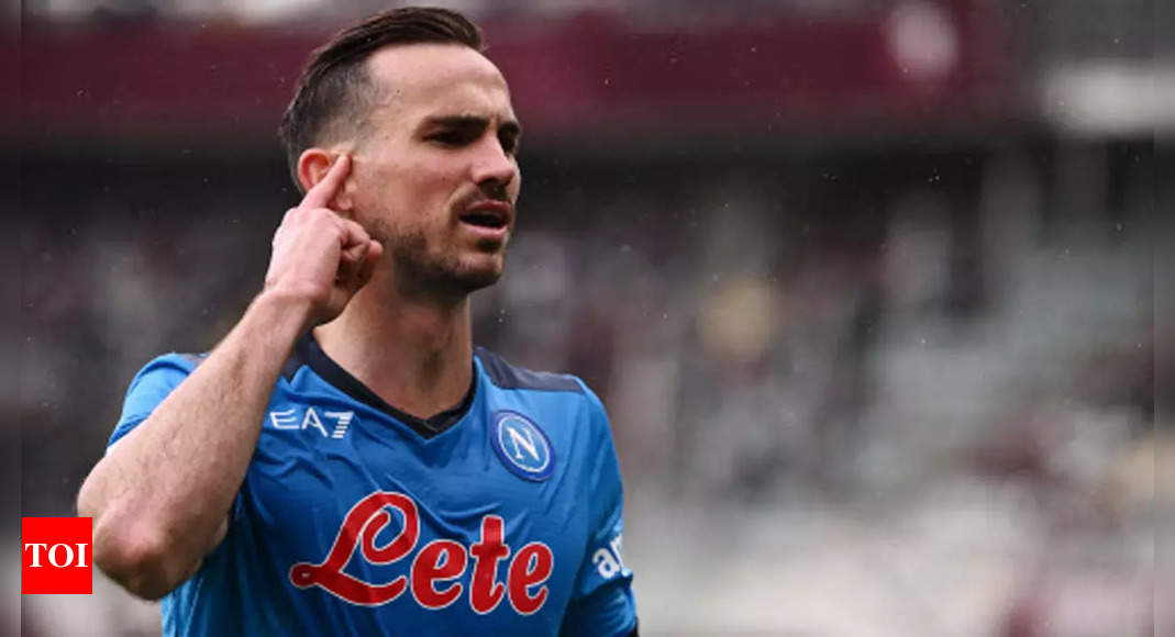 Napoli extend Serie A lead over Juventus with 1-0 win at Torino | Football News – Times of India