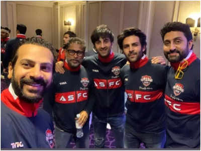 Abhishek Bachchan, Kartik Aaryan, Ranbir Kapoor and Shoojit Sircar come together for a selfie ahead of their football match in Dubai