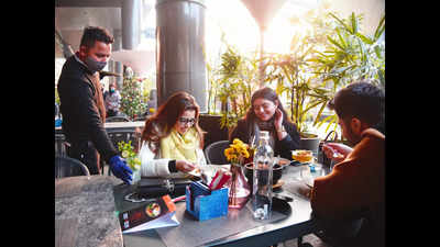 Delhi restaurants and bars await the extension of timelines