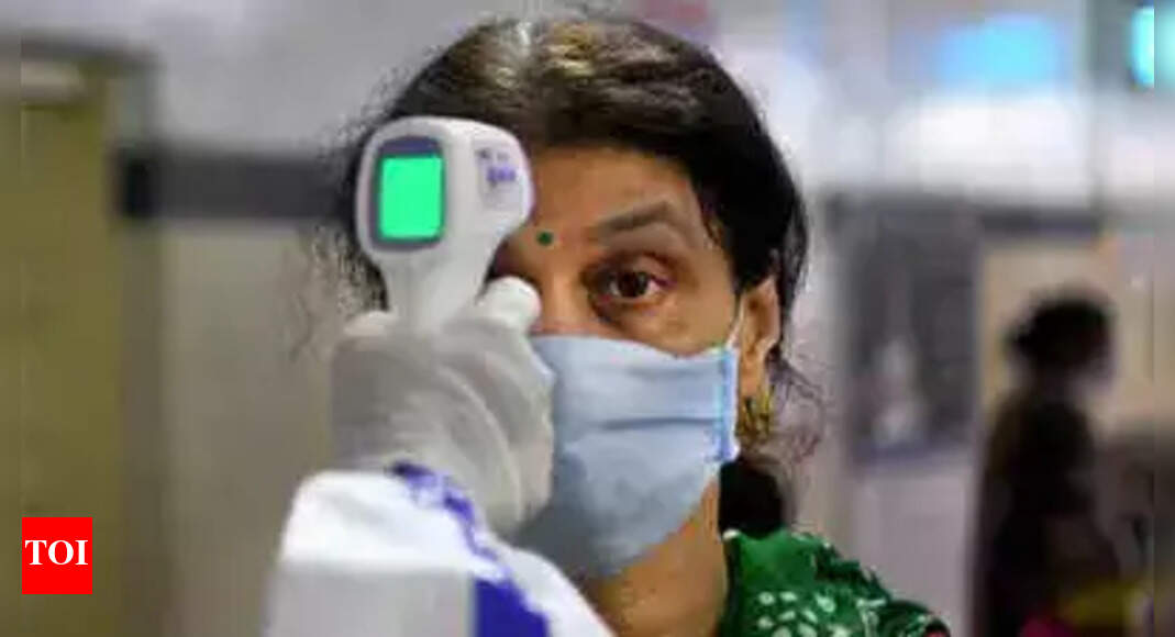 Live: Bulldozers at CCA stir site Shaheen Bagh, locals sit on roads to protest