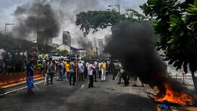Sri Lanka PM Mahinda Rajapaksa's residence set on fire in Kurunegala