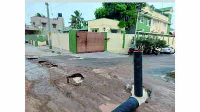 AIADMK, DMK cadres trade barbs over dug-up road in front of Velumani’s house