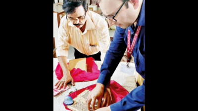 Experts scan Ahmedabad's manuscript wealth