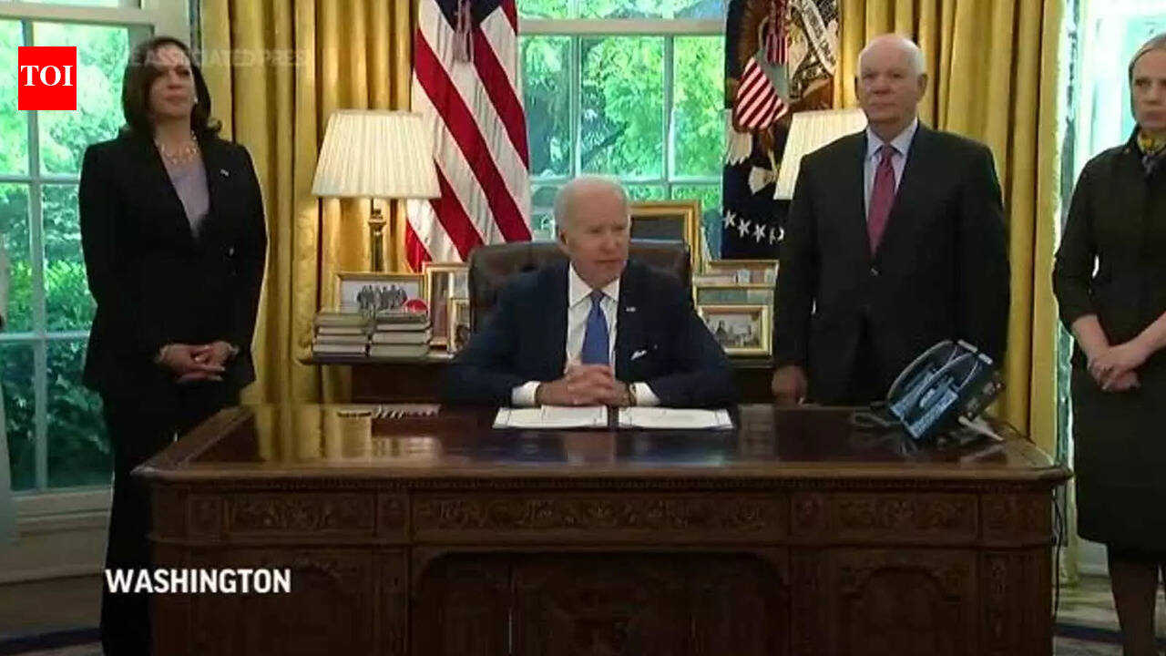 Biden signs bill expediting military aid to Ukraine