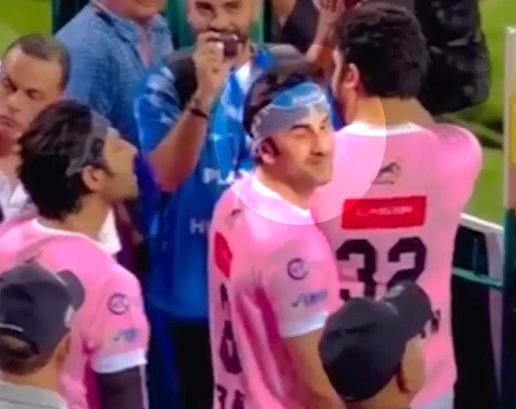 
Ranbir Kapoor cutely winks at fan shouting 'I love you' at a Dubai stadium, video goes viral

