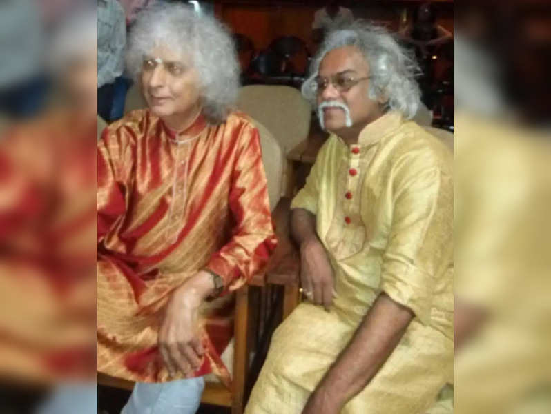 Pandit Tarun Bhattacharya remembers santoor maestro Pandit Shivkumar Sharma  | Bengali Movie News - Times of India