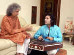 Pandit Shivkumar Sharma passes away; pictures of Santoor maestro will leave you emotional