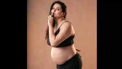 Namithaxnxxcom - Actress Namitha announces pregnancy with a photoshoot | Tamil Movie News -  Times of India