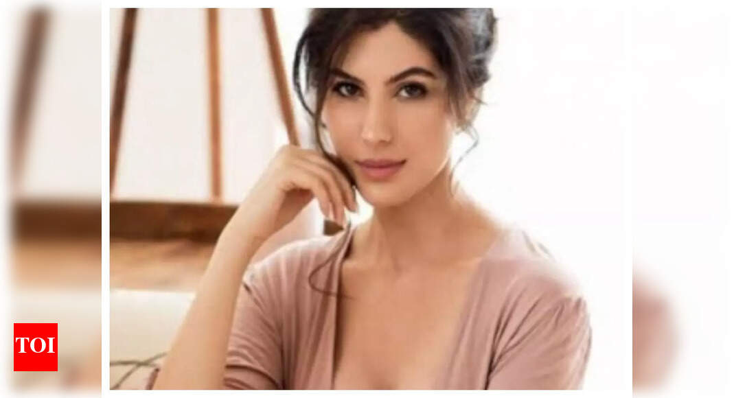 'Tehran 2' gave Elnaaz Norouzi a chance to speak in her mother tongue