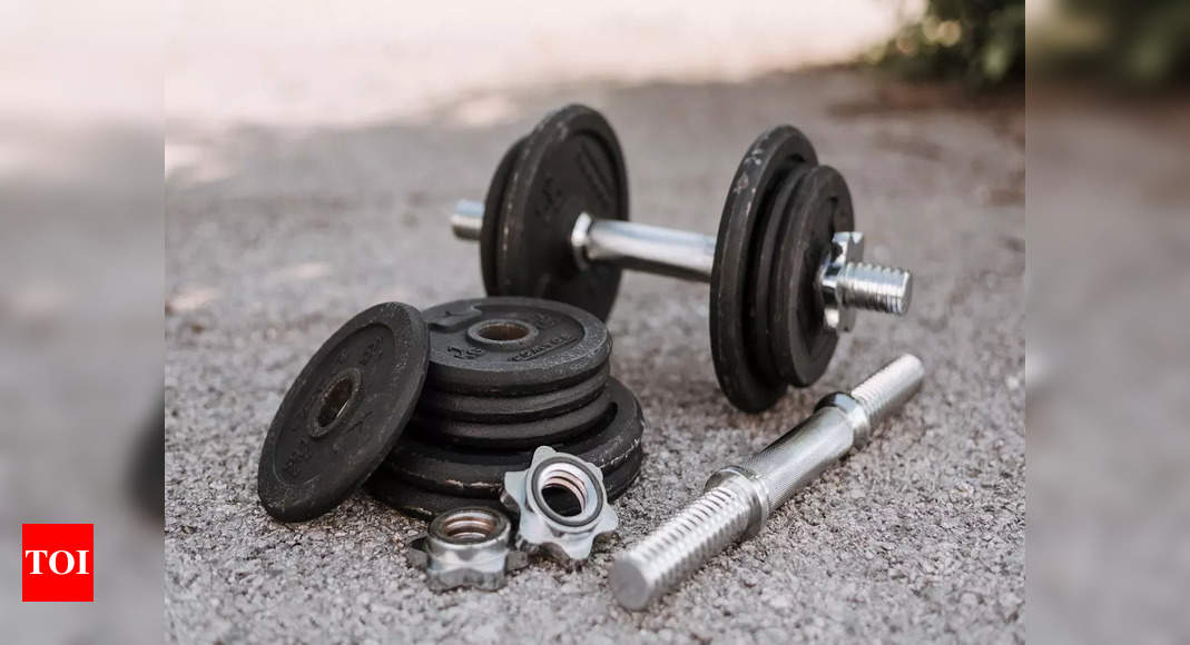 Adjustable dumbbells for beginners: Sturdy options for your exercise sessions – Times of India