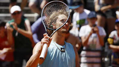 Zverev And Tsitsipas Move Into Italian Open Quarter-finals | Tennis ...