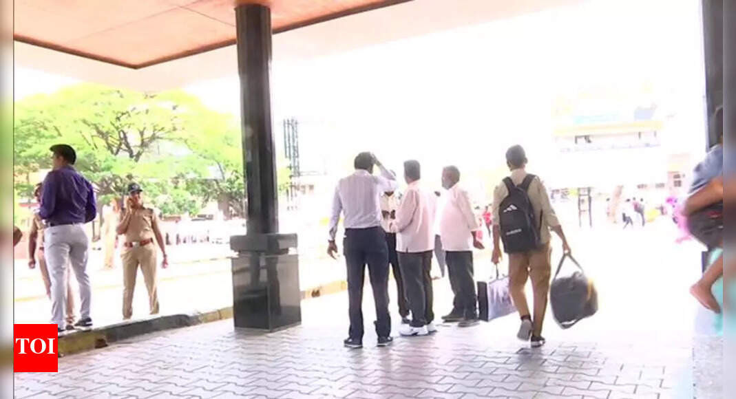 Pune Railway Station Bomb 'Gelatin sticklike' object causes flutter