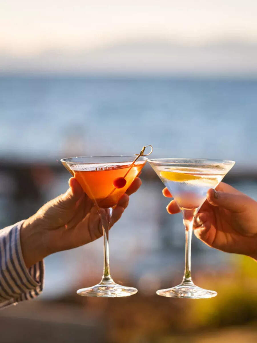 10 popular cocktails around the world Times of India