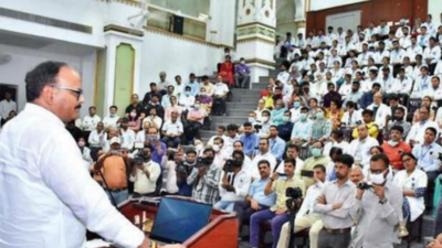 Lucknow: Deputy CM Brajesh Pathak lauds KGMU on 100 days of Goonj