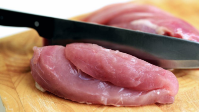 Chicken price soars past 300/kg in Kolkata