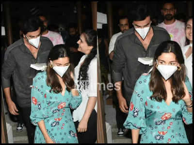 Ranbir Kapoor and Alia Bhatt celebrate one month of marital bliss with a dinner date at Karan Johar's new restaurant; Fans are all hearts
