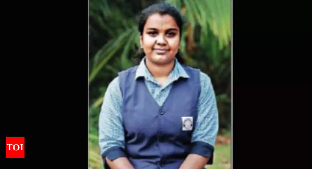 Shcool X Video - Kerala: This Class X student is busy completing a film | Kozhikode News -  Times of India