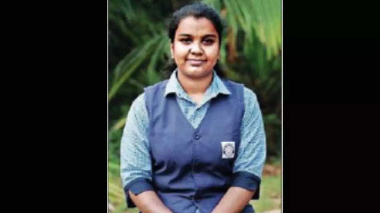 Indianschool Girlxxx - Kerala: This Class X student is busy completing a film | Kozhikode News -  Times of India