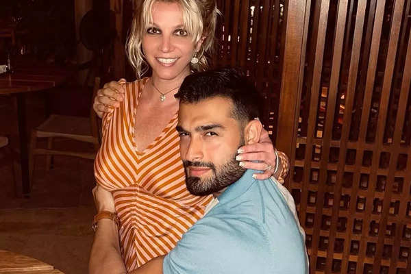 We will have a miracle soon: Sam tells Britney