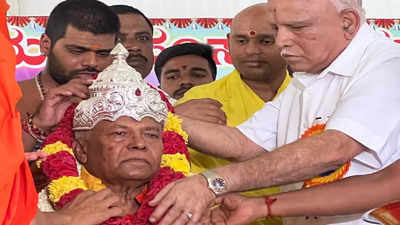 Karnataka: BJP functionary BJ Puttaswamy becomes mutt pontiff