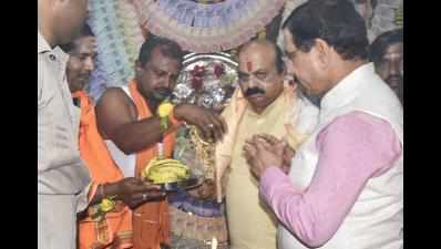 CM eager to transform pilgrimage centres in Karnataka a la Varanasi