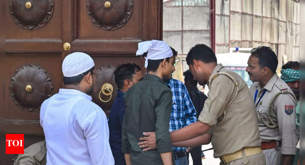 Gyanvapi live: Seal area where 'Shivling' found but prayers shouldn't be hindered, says SC