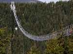 Suspension footbridge