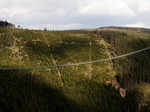 Suspension footbridge