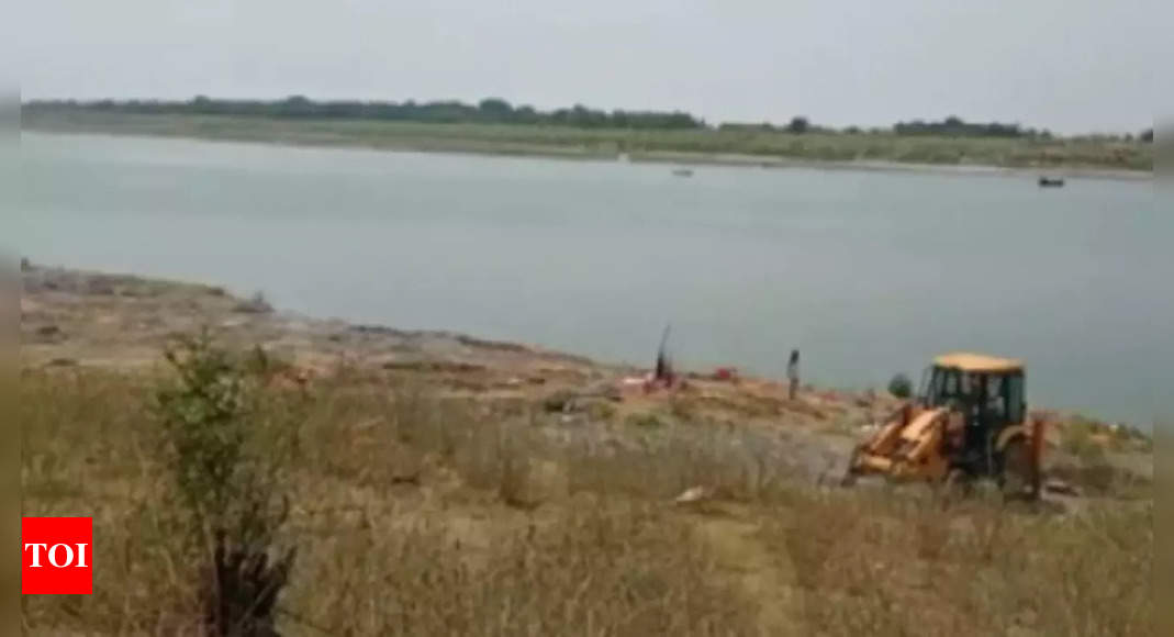 ngt:   Bodies floating on Ganga: NGT asks UP, Bihar governments to inform number of human corpses found in river | India News – Times of India