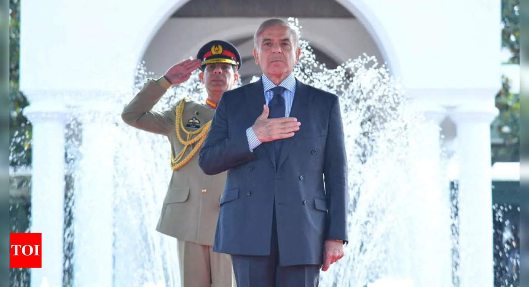 PM Shehbaz Sharif assures security enhancement of Chinese citizens in Pakistan, affirms resolve to fast track CPEC projects – Times of India