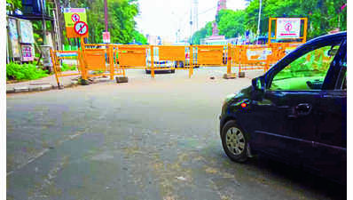 Permanent barricades on Chennai's ECR illegal, turn barriers: Residents
