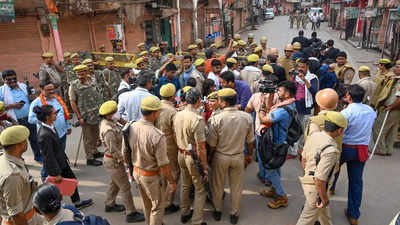 Gyanvapi mosque case: Varanasi court removes commissioner for leaking information