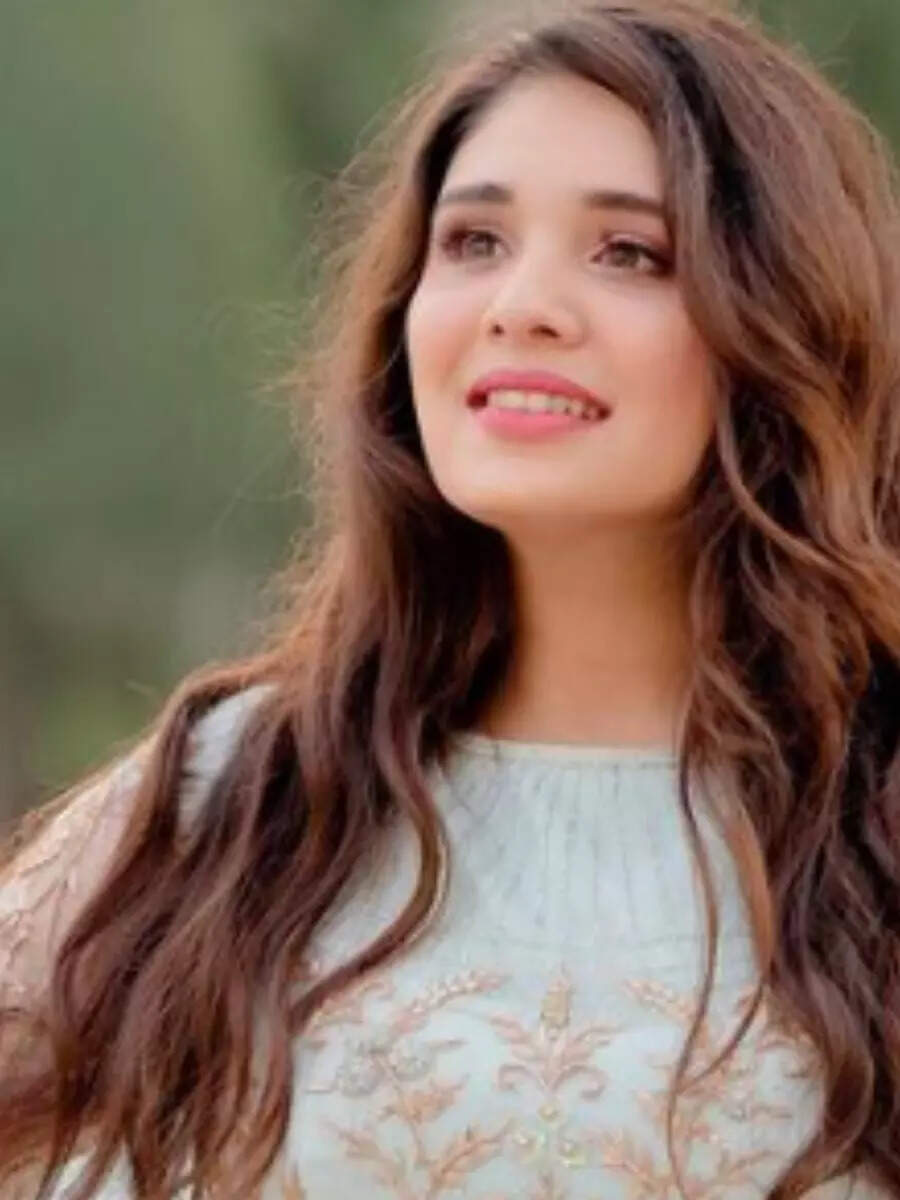 Breath-taking pictures of Saloni Shah