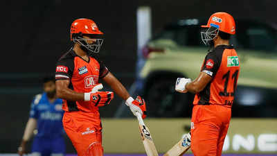 IPL 2022: Tripathi's 76 takes Sunrisers Hyderabad to 193/6 against Mumbai Indians