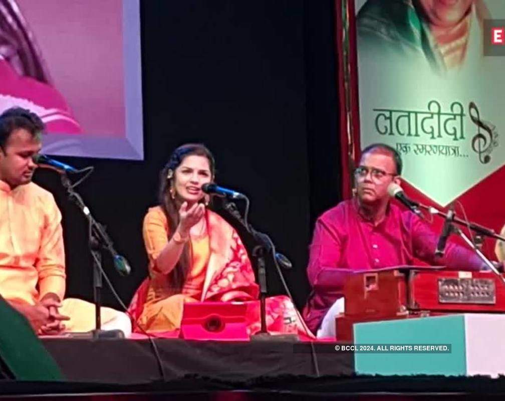 
Arya Ambekar's mesmerizing performance at Kothrud Sanskrutik Mahotsav
