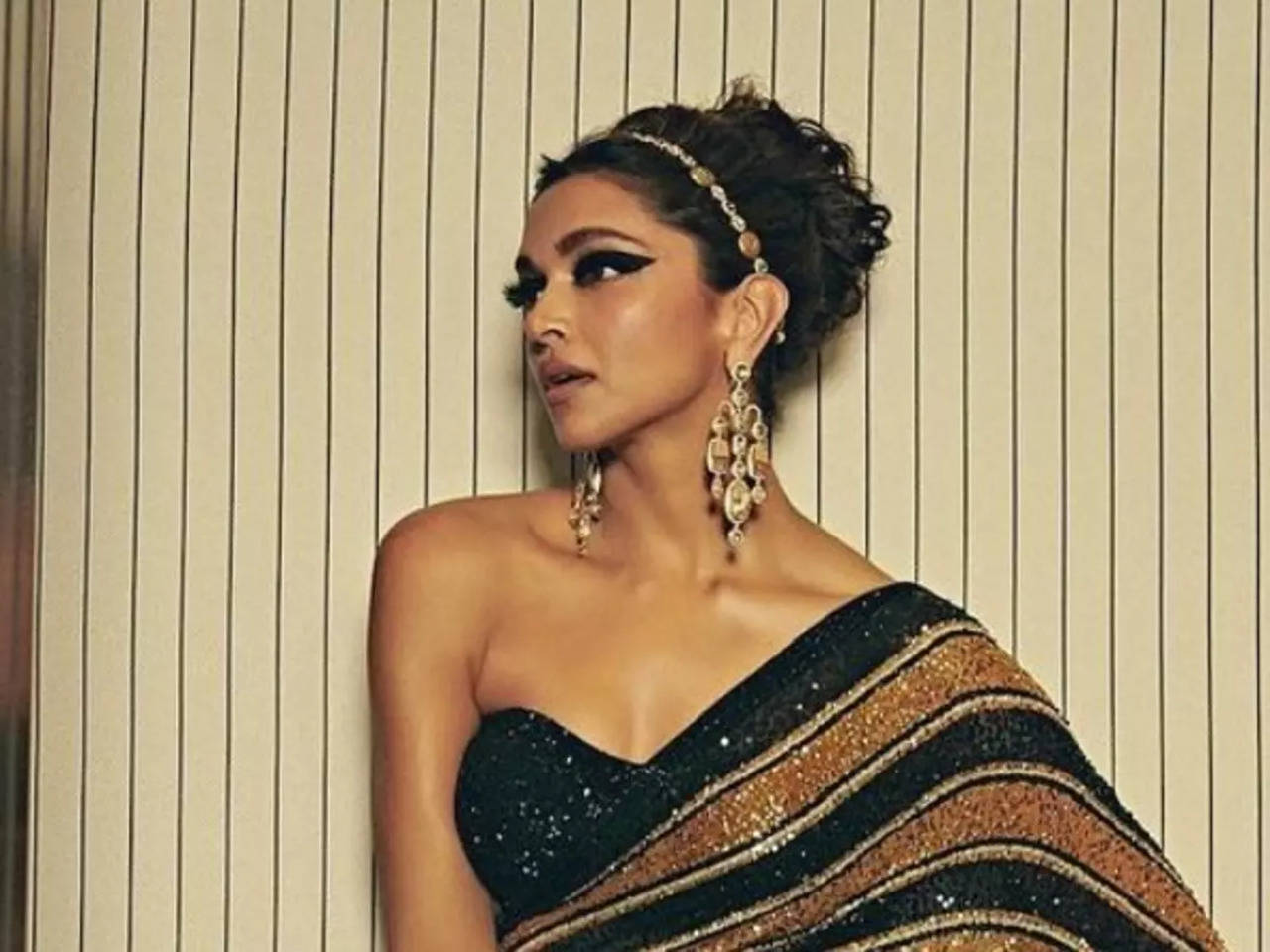 Cannes 2022: Deepika Padukone's retro look in Sabyasachi saree