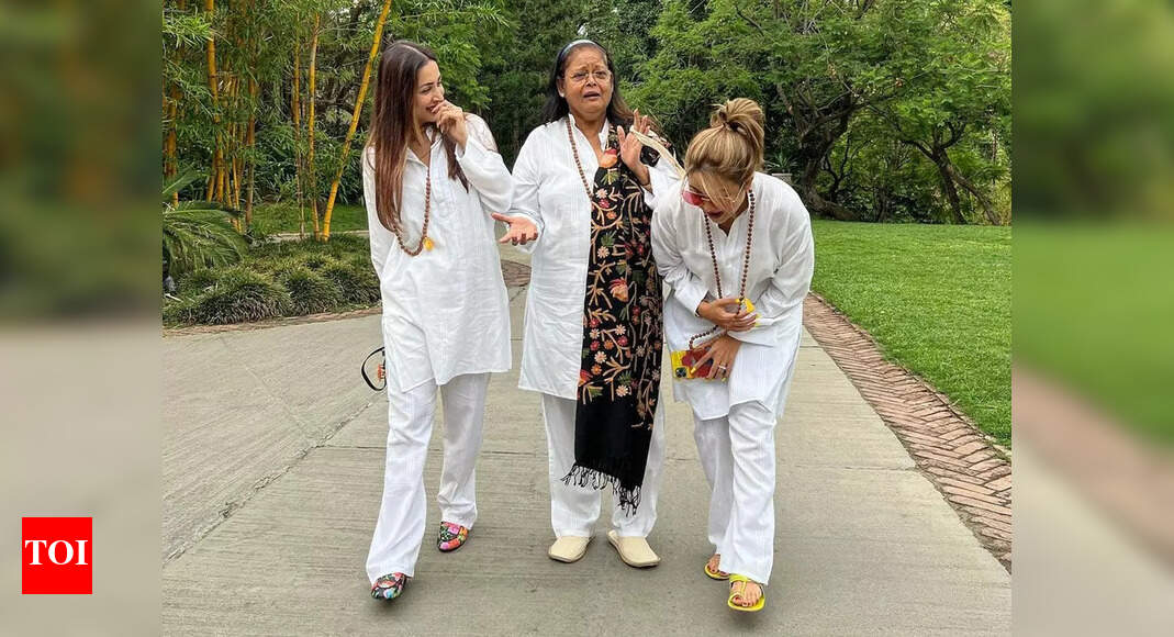 Malaika Arora holidays in the Himalayas with sister Amrita Arora and mother Joyce – Times of India